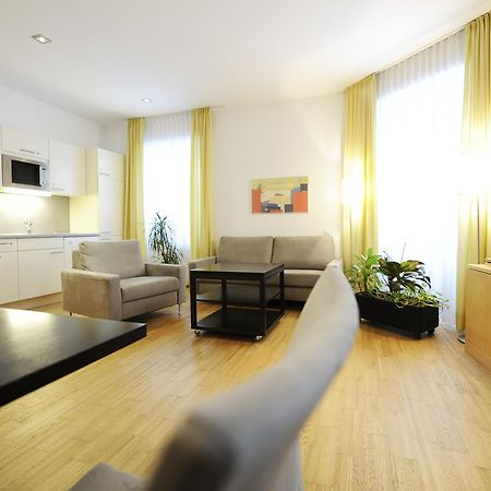 Heinapartment Vienna Airport Schwechat Εξωτερικό φωτογραφία